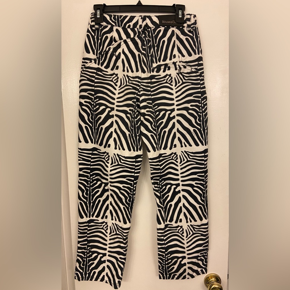 House of Sunny Zebra Print Ankle Jeans - Picture 4 of 11